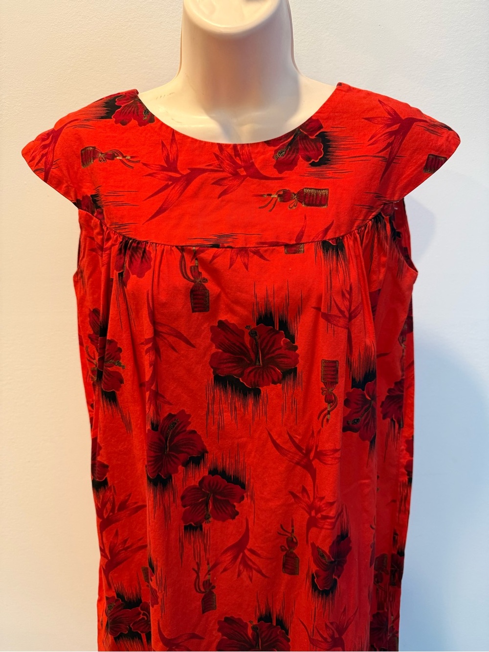 Vintage 60s Ui Maikai Red Floral Midi Dress Cap Sleeves Hawaiian Mid Century